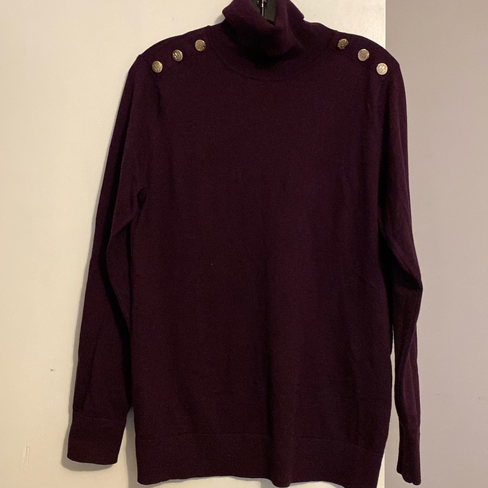 Tommy Hilfiger Women’s Turtleneck Lightweight Sweater